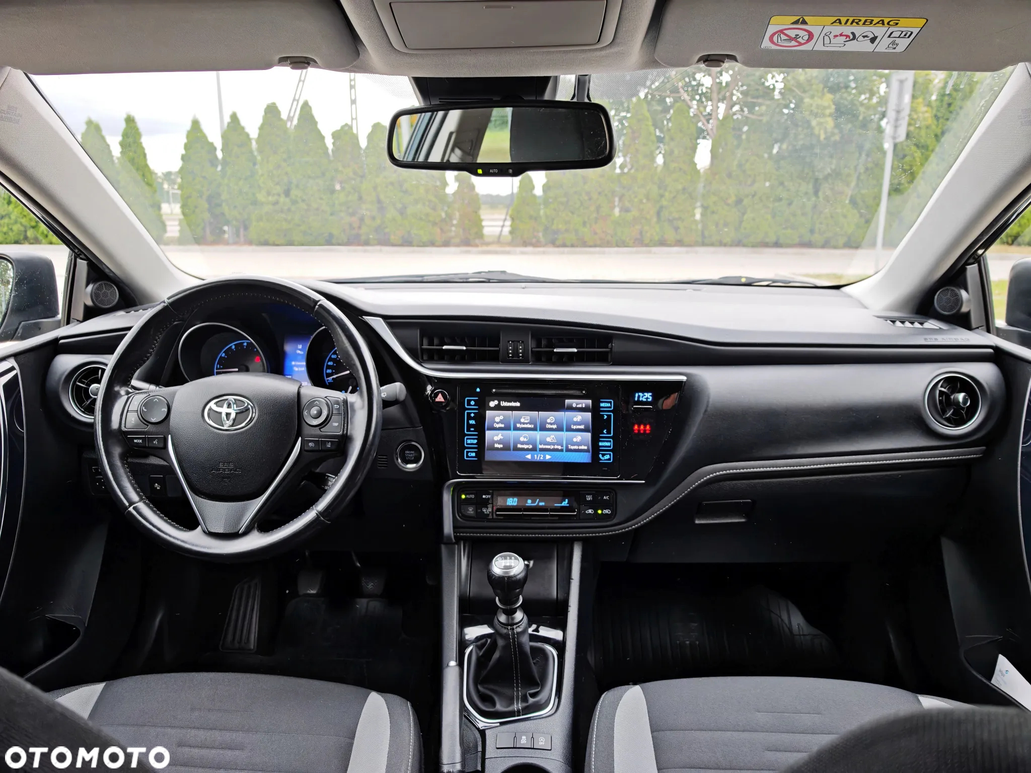 Toyota Auris 1.2 T Premium - 23