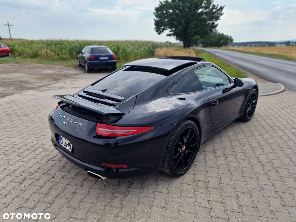 Porsche 911 Carrera Black Edition PDK - 11