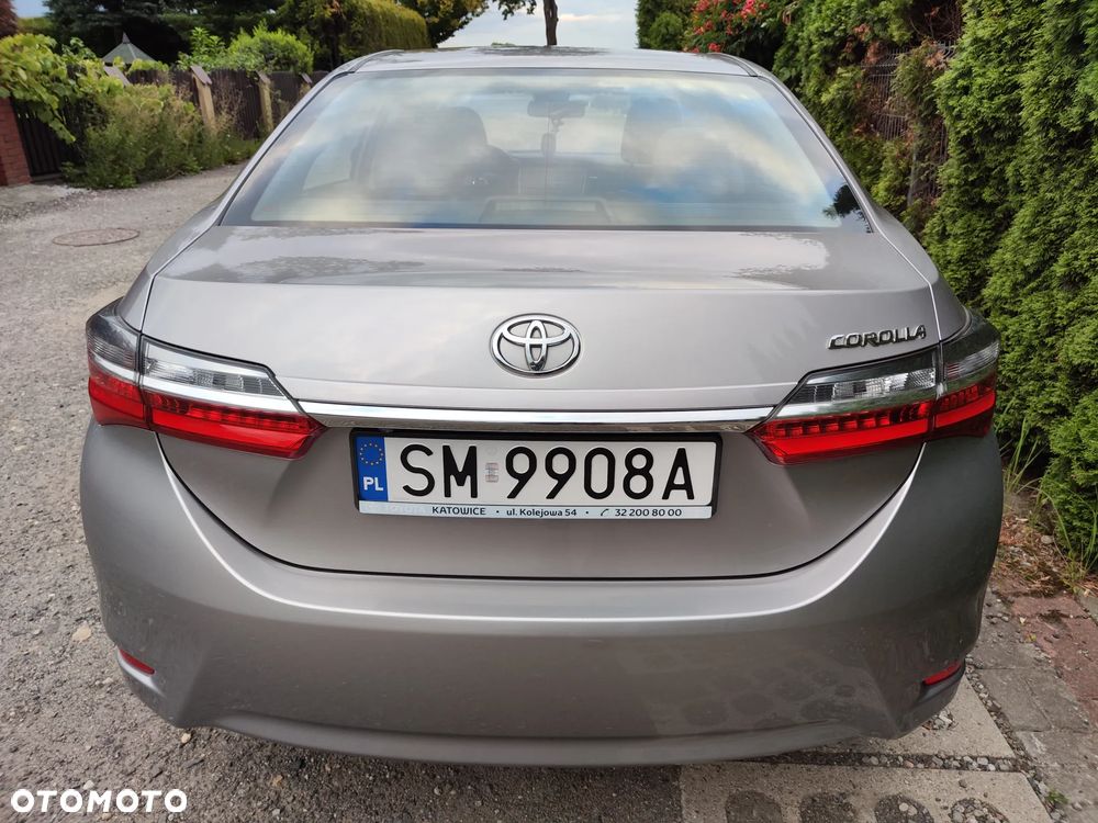 Toyota Corolla 1.6 Comfort - 10