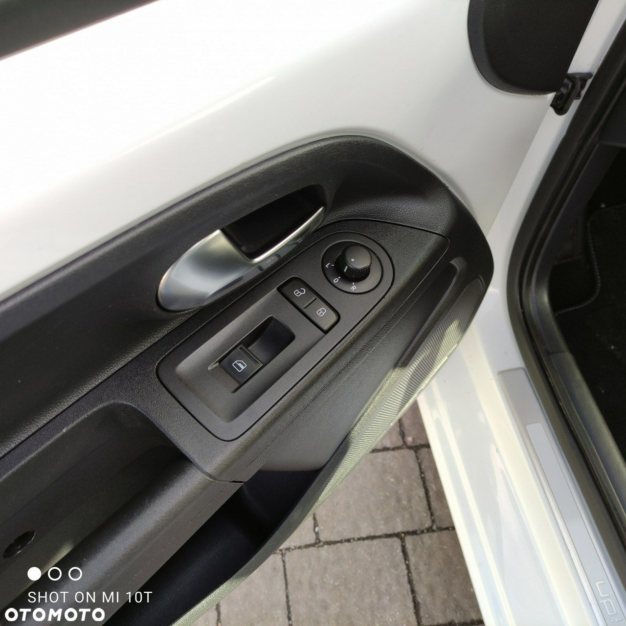 Volkswagen up! - 16