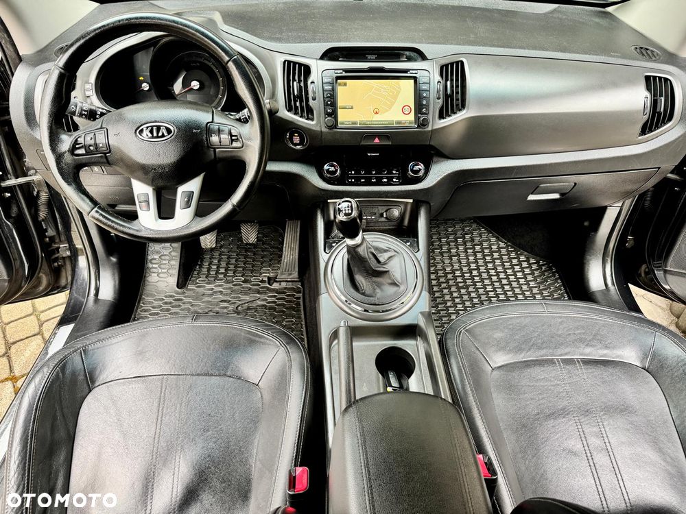 Kia Sportage 2.0 CRDI AWD Fifa World Cup Edition - 9