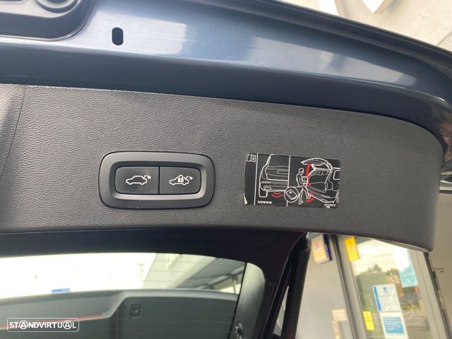 Volvo XC 40 T5 Recharge DKG Essential - 34