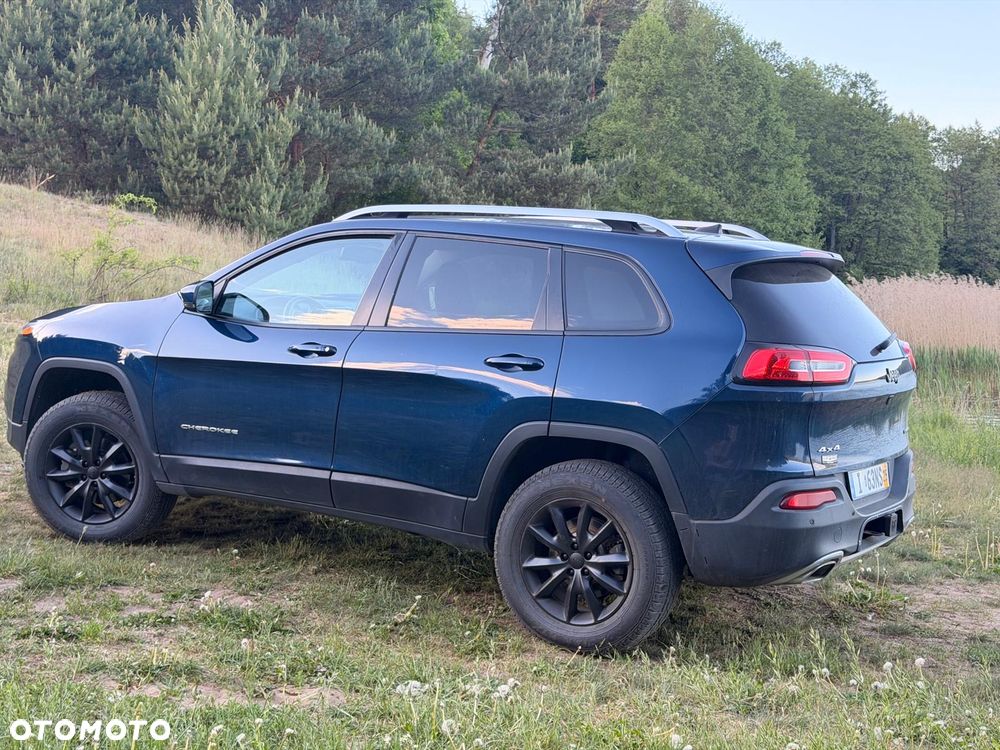 Jeep Cherokee - 12