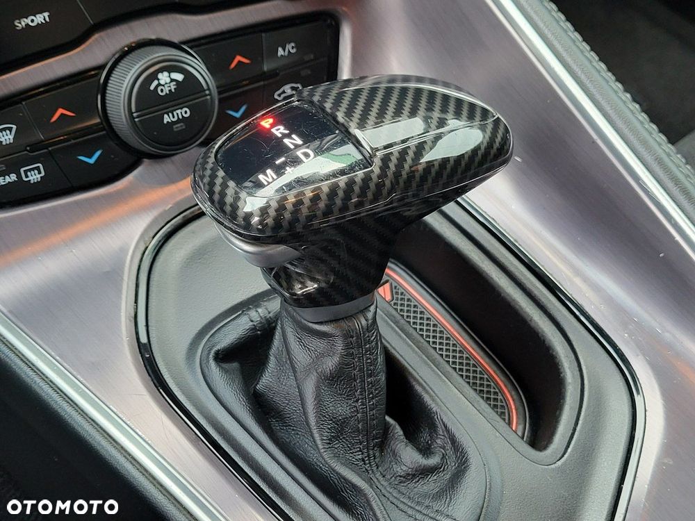 Dodge Challenger - 29