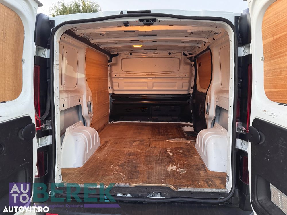 Renault Trafic - 16