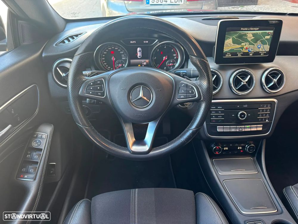 Mercedes-Benz CLA 200 d 4Matic 7G-DCT AMG Line - 28