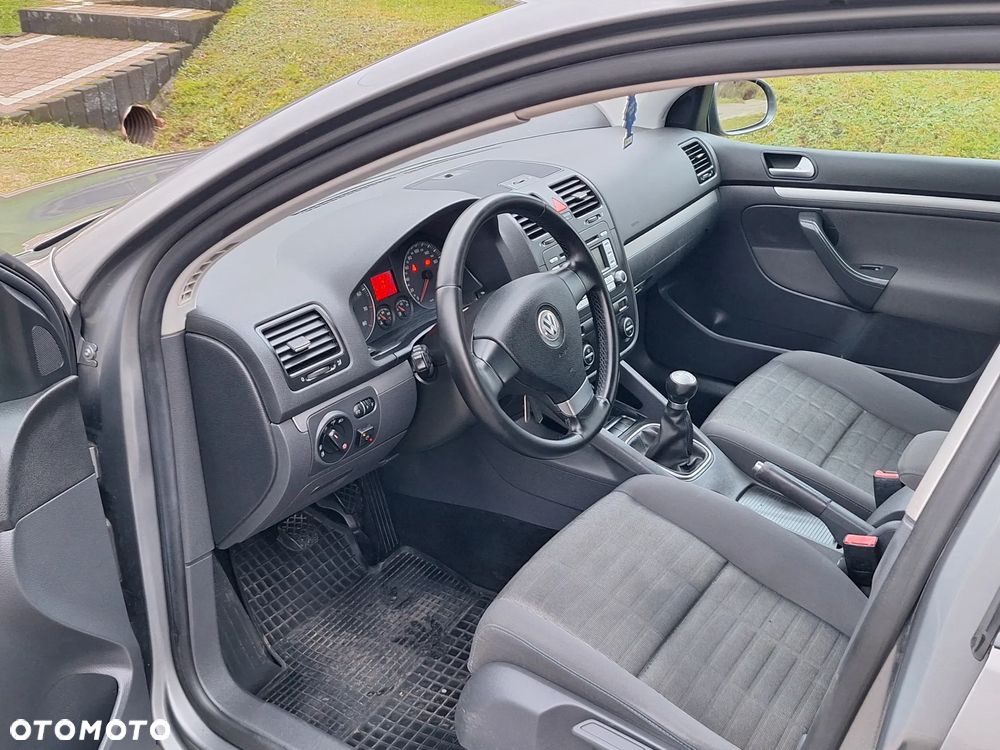 Volkswagen Golf 1.6 Tour - 11