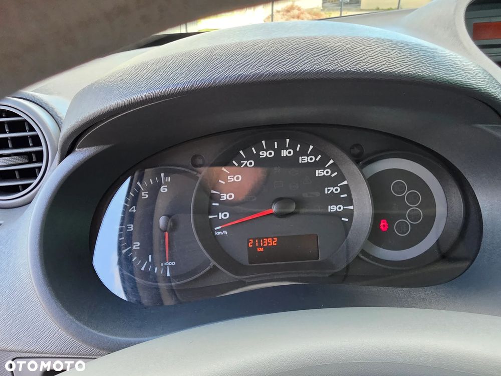 Renault Kangoo 1.6 16V Helios - 12