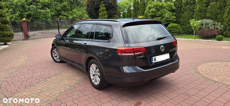Volkswagen Passat 2.0 TDI SCR Comfortline DSG - 2