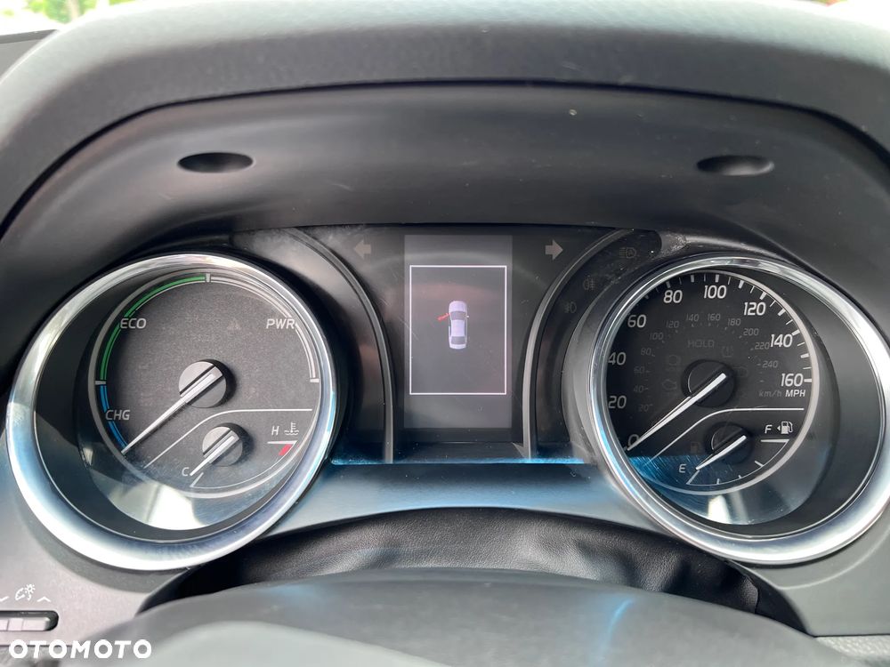 Toyota Camry - 13