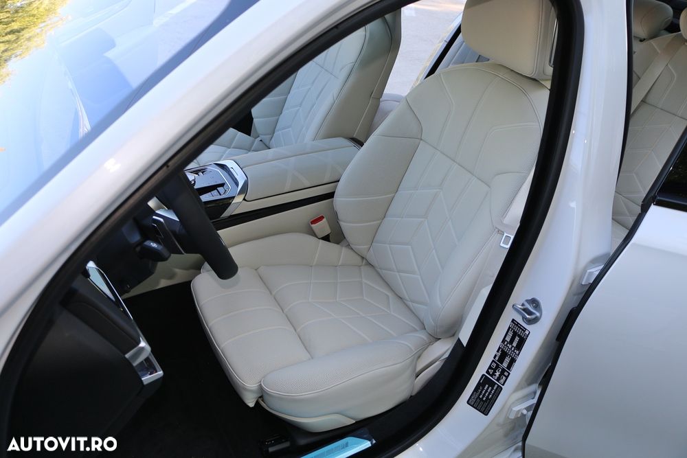 BMW Seria 7 - 31