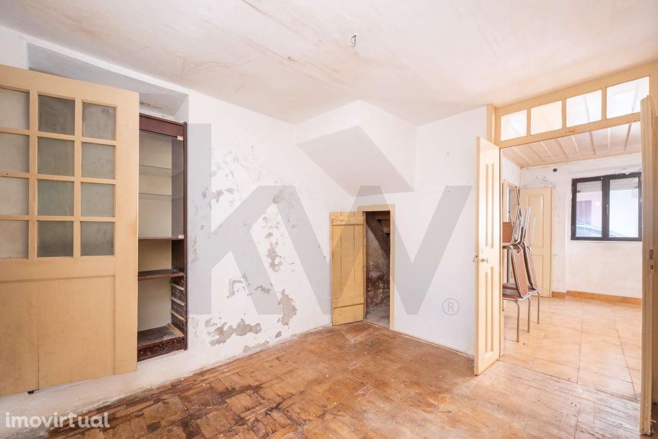 Prédio para Reabilitação no Coração da Figueira da Foz - Grande imagem: 2/47