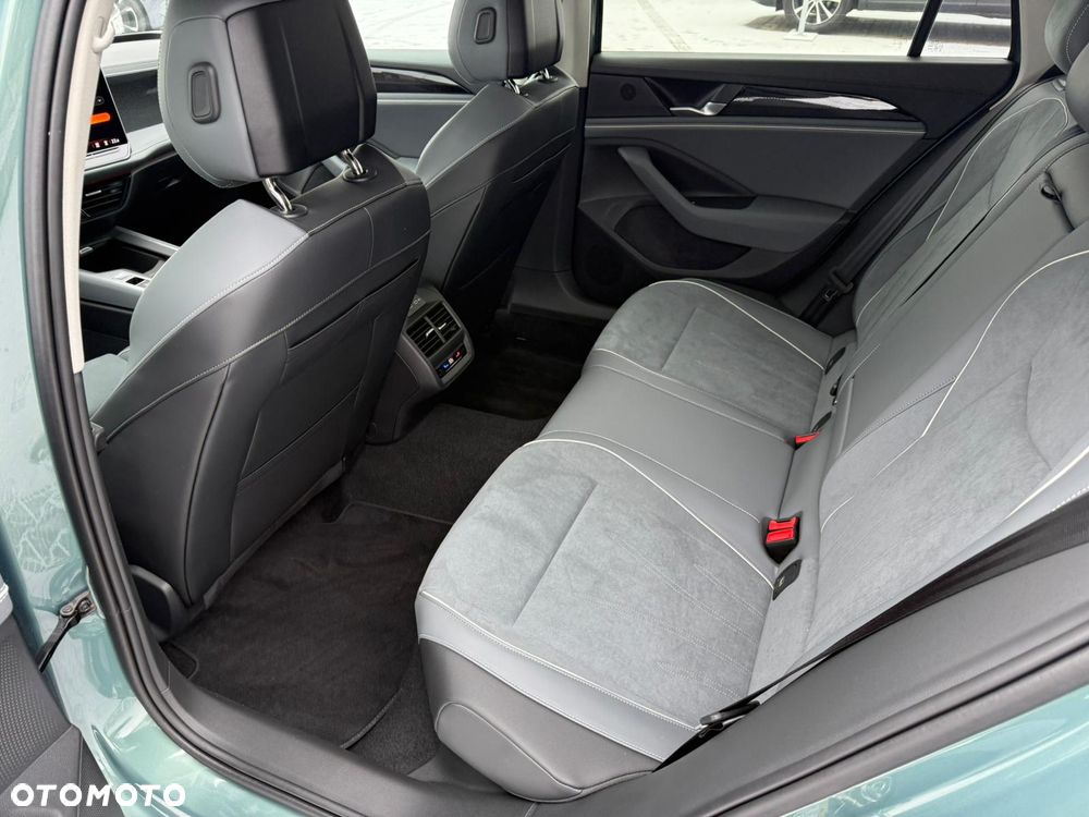 Volkswagen Passat Variant 1.5 TSI EVO Business DSG - 12
