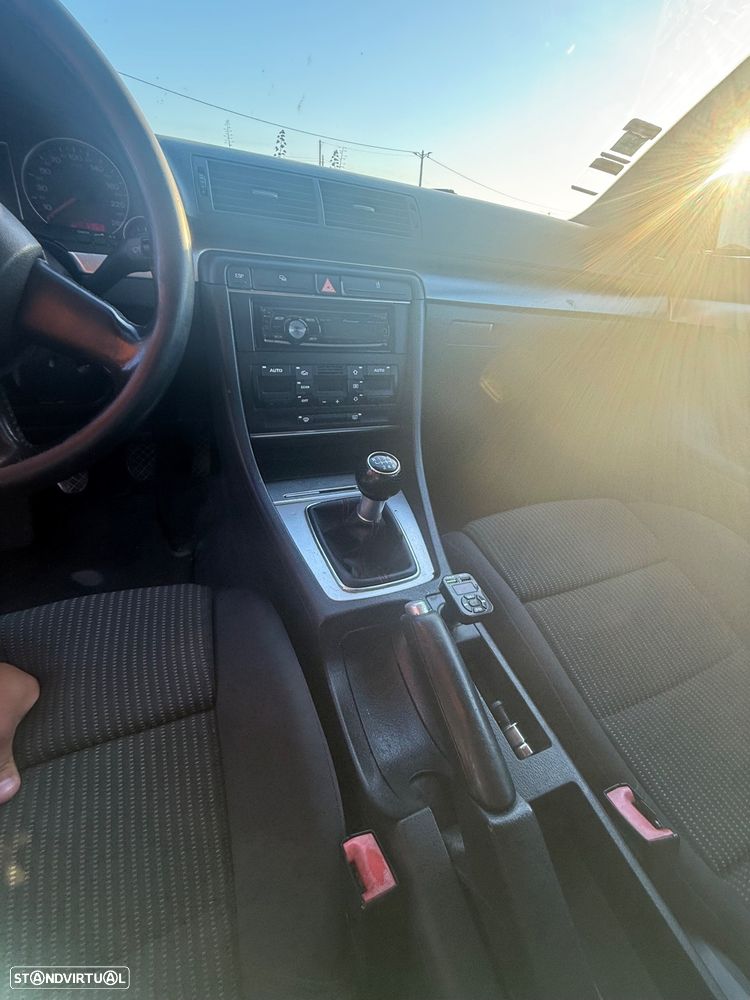 Audi A4 Avant 2.0 TDI Advance - 1