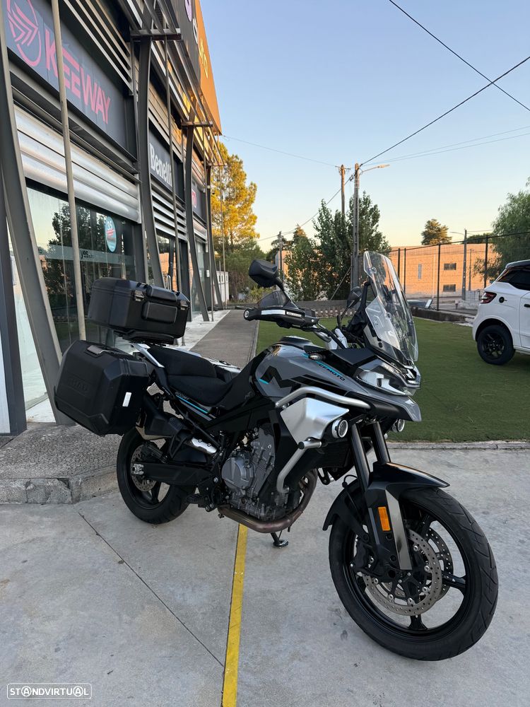 CF Moto 800MT Sport c/ malas Shad Terra - 2