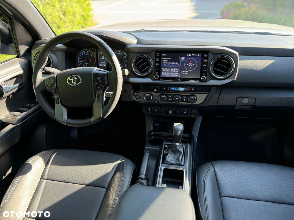 Toyota Tacoma - 12