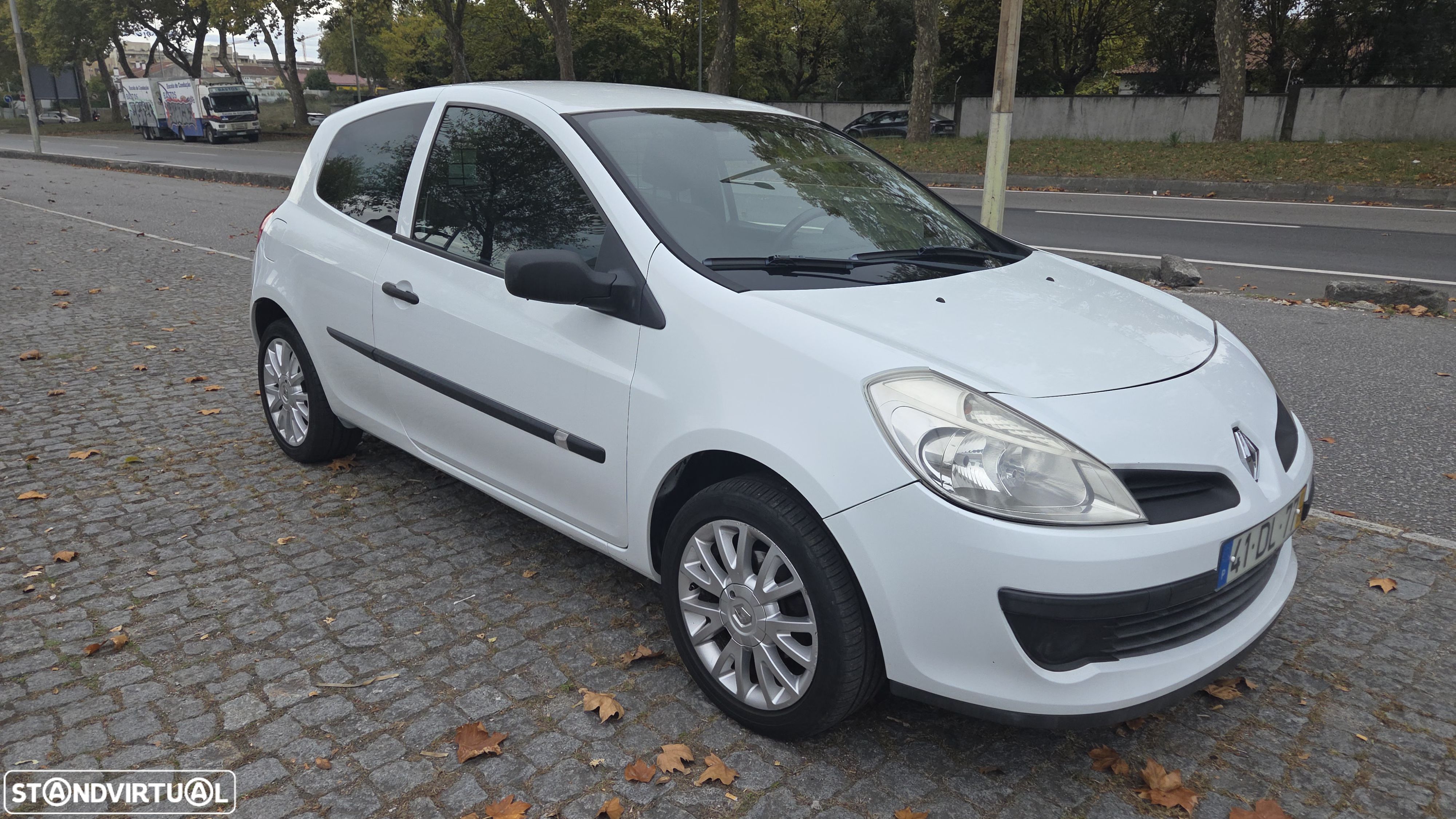 Renault Clio - 1