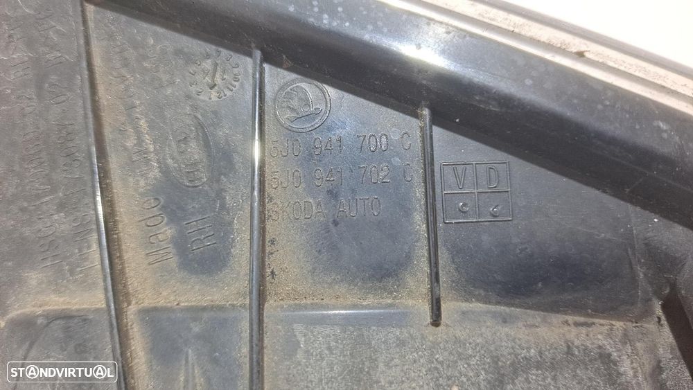 FAROL NEVOEIRO DIREITO SKODA FABIA I 2014 -5J0941700C - 4