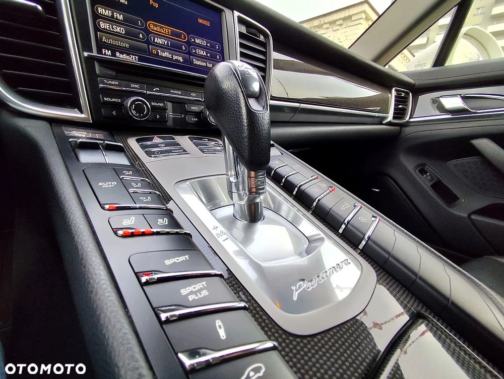 Porsche Panamera 4S PDK - 33