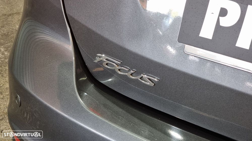 Ford Focus 1.5 TDCi EcoBlue Titanium - 26