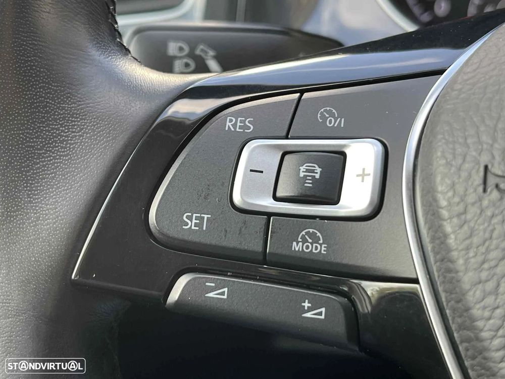 VW Golf 1.0 TSI Confortline DSG - 19