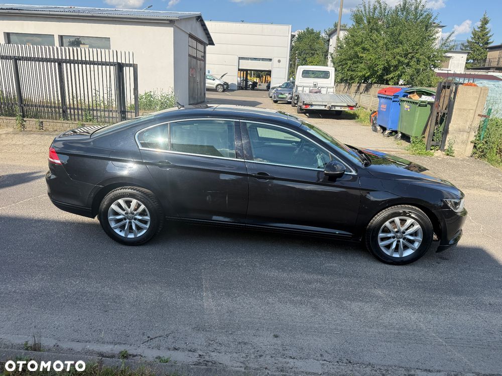 Volkswagen Passat 1.6 TDI SCR DSG Comfortline - 8