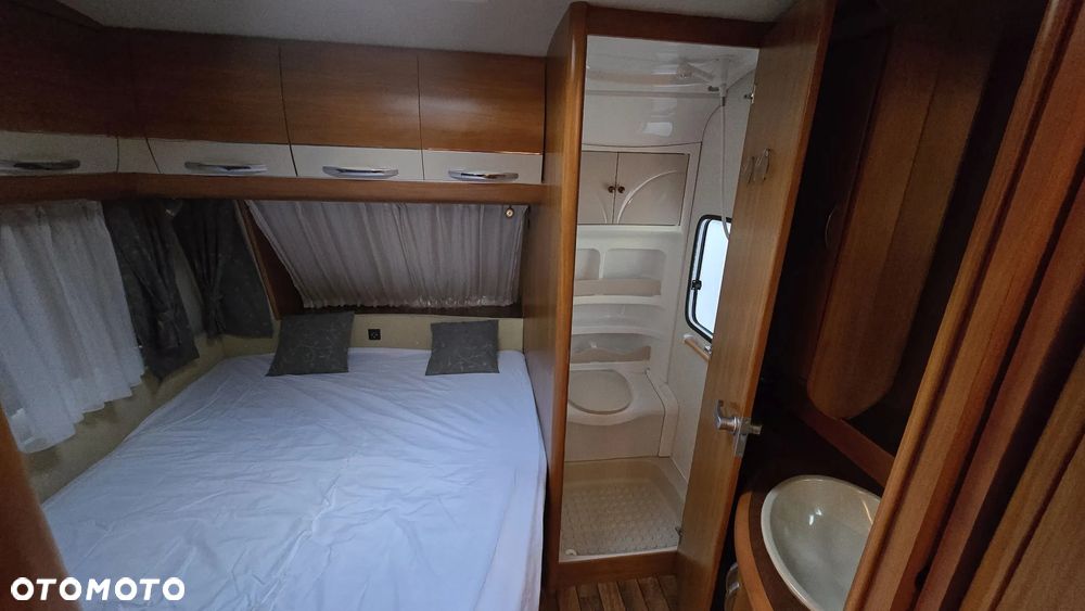 Hobby 560 Excelsior Mover Solar TV/DVD Radio Hi-Fi Isabella Łazienka / WC - 3