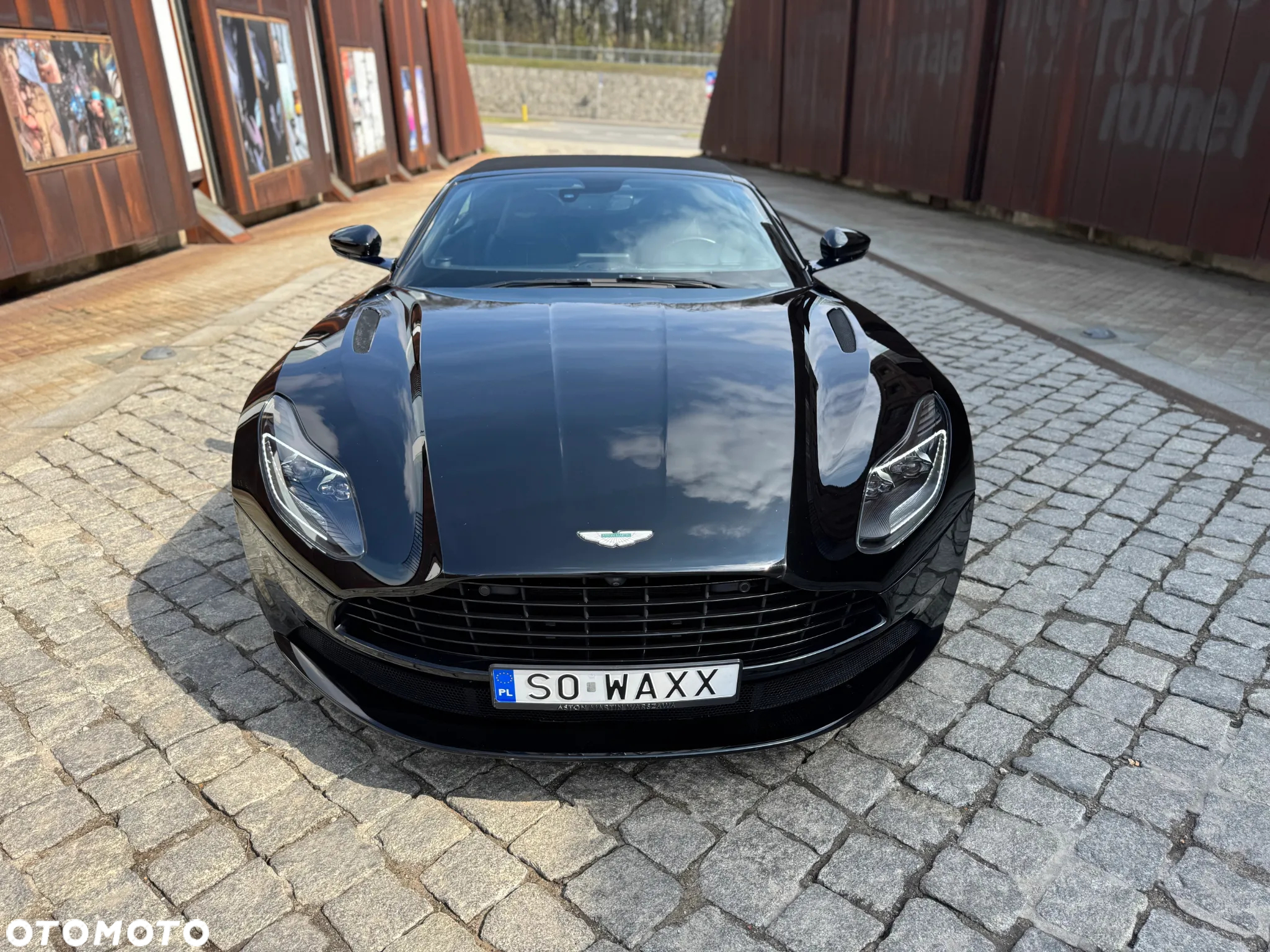 Aston Martin DB11 - 19