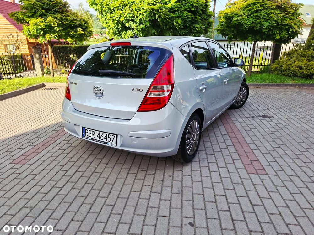 Hyundai i30 1.6 Premium - 9