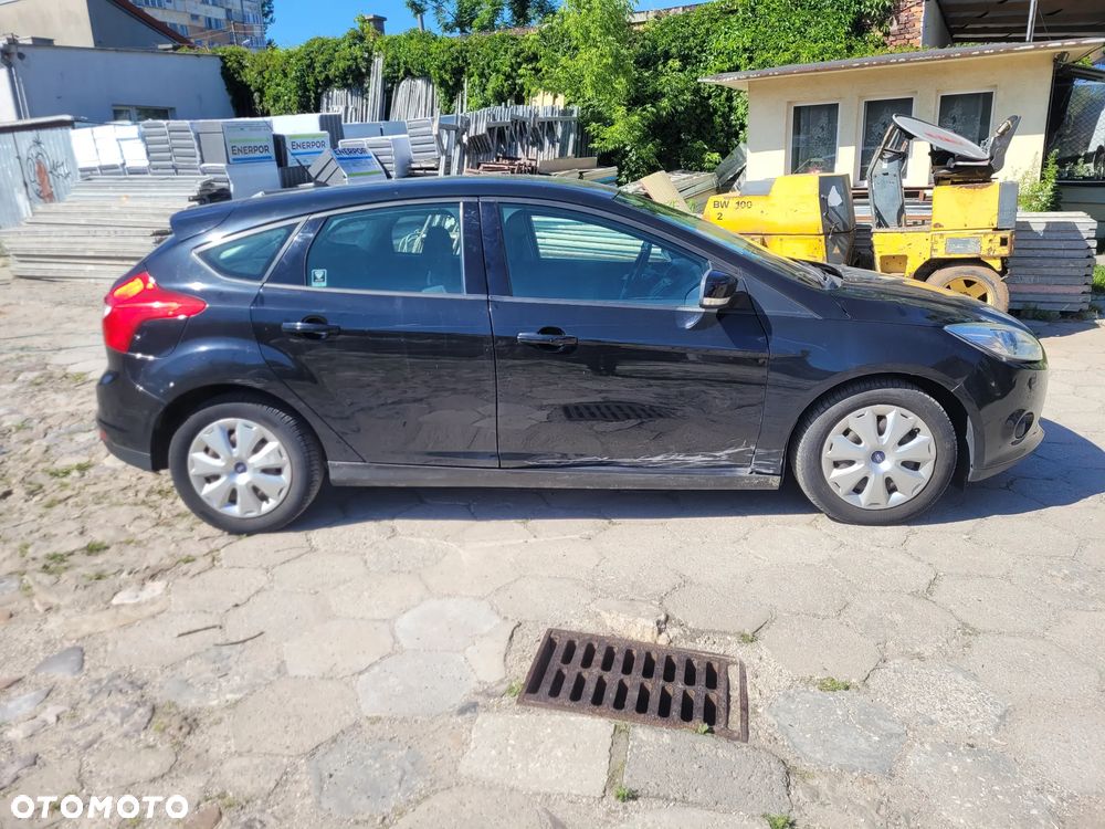Ford Focus 1.6 TDCi DPF SYNC Edition - 11