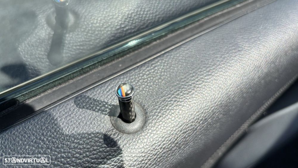 BMW 118 d Cabrio Limited Edition Lifestyle c/ M Sport Pack - 8