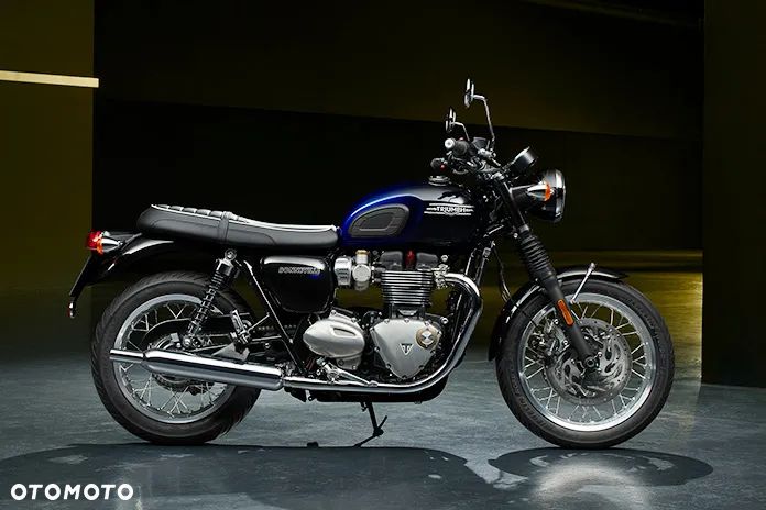 Triumph Bonneville - 14