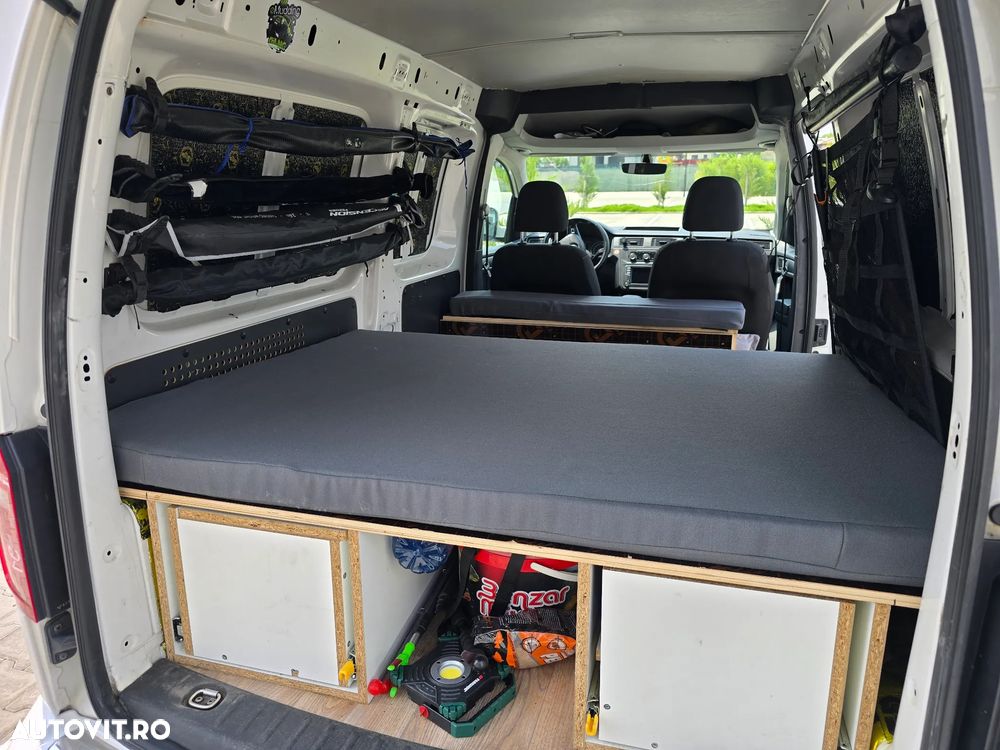 Volkswagen Caddy - 10
