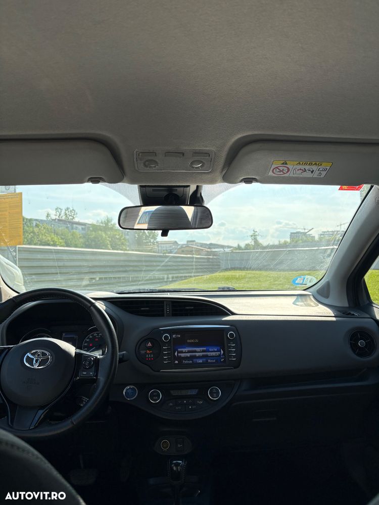 Toyota Yaris 1.5 VVT-i HSD Active - 10