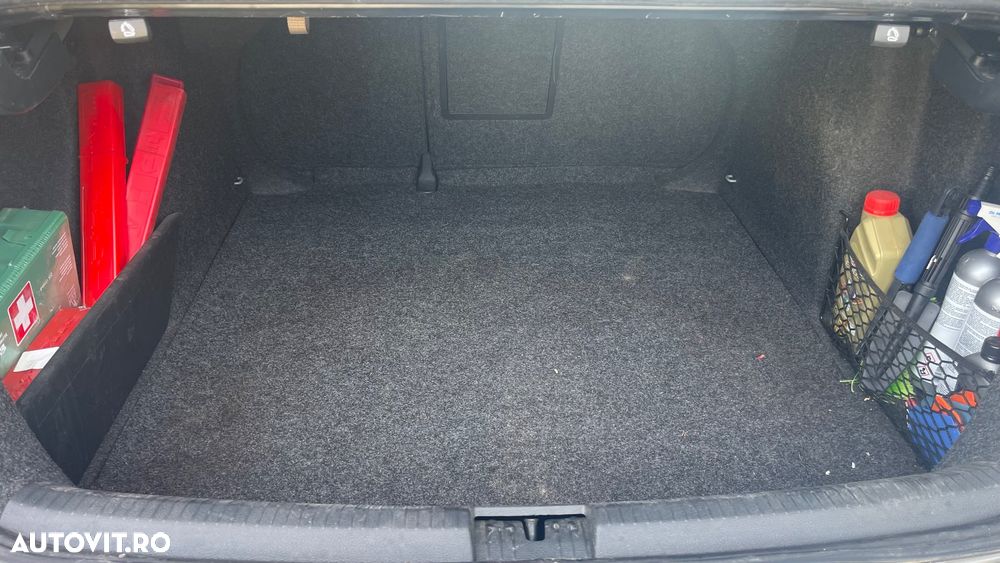 Volkswagen Jetta 1.6 TDI Comfortline - 2