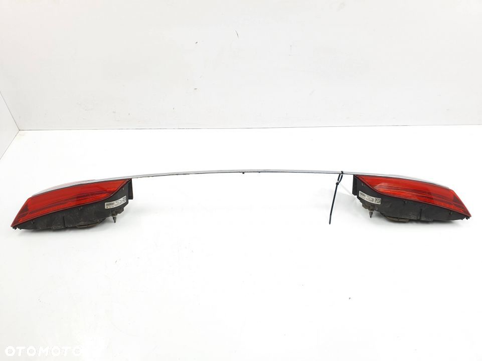 LAMPY TYLNE KOMPLET AUDI A8 L D4 4H0945093K - 1