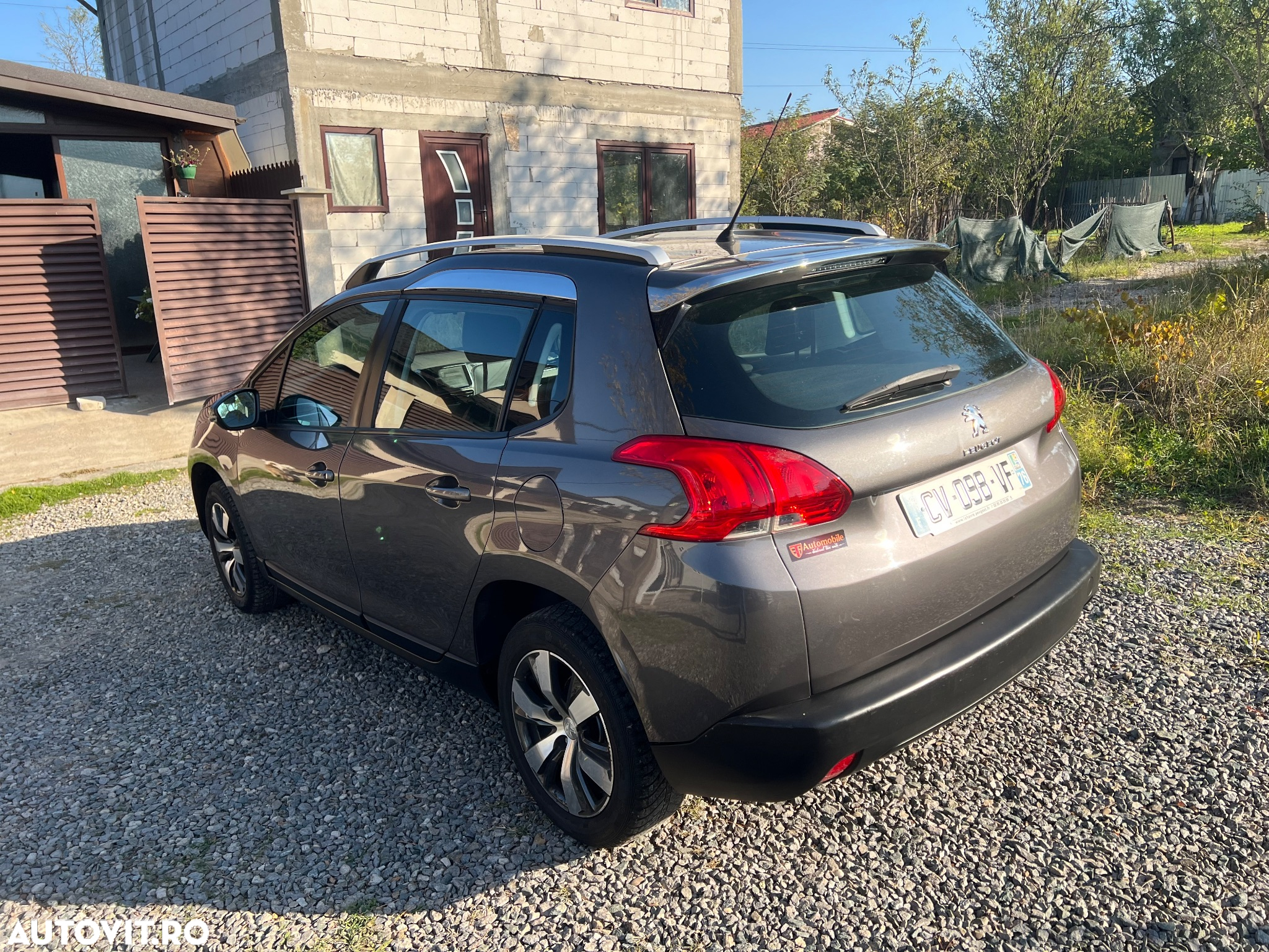 Peugeot 2008 1.2 L PureTech STT Active - 3