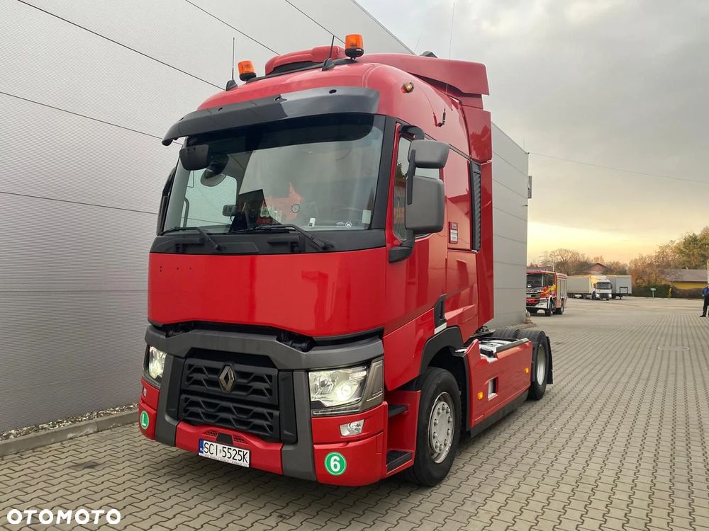 Renault T520 High Cab (Standard) - 3