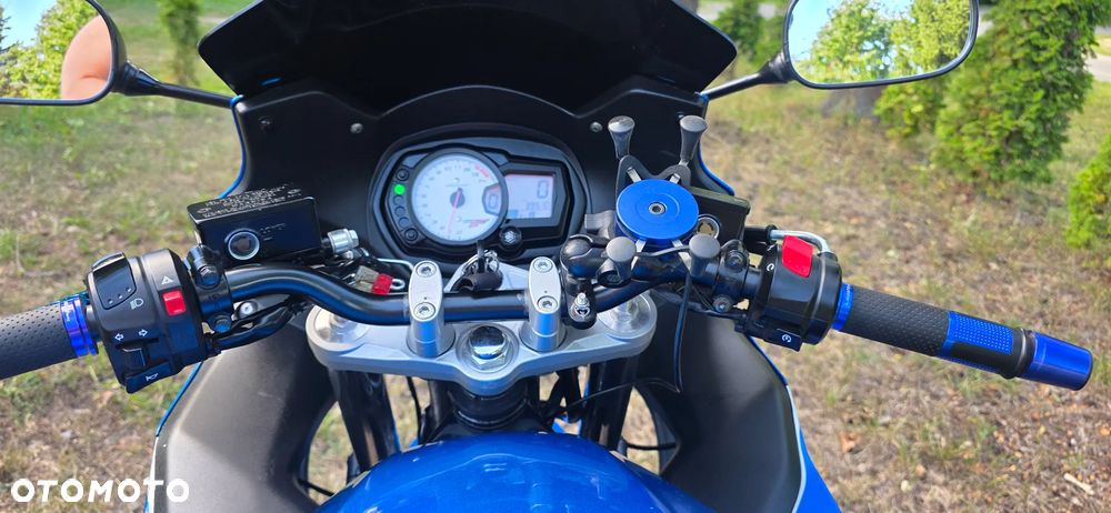 Suzuki GSX - 10