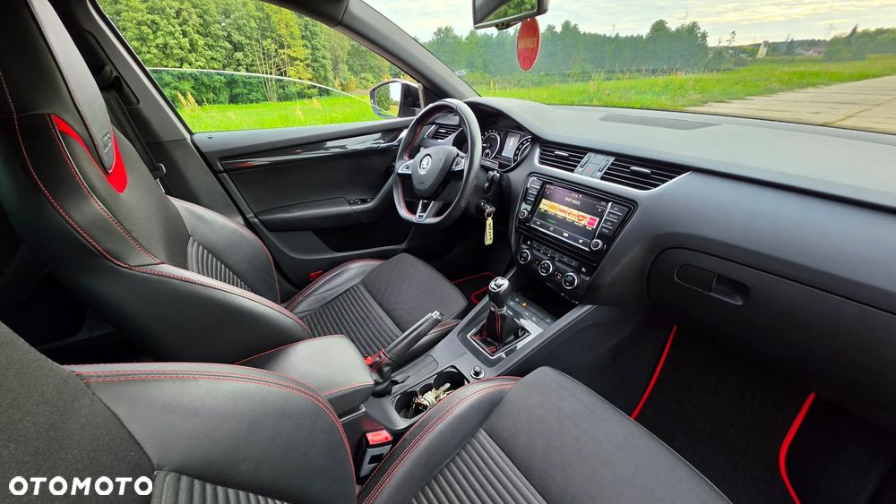 Skoda Octavia 2.0 TDI RS - 21