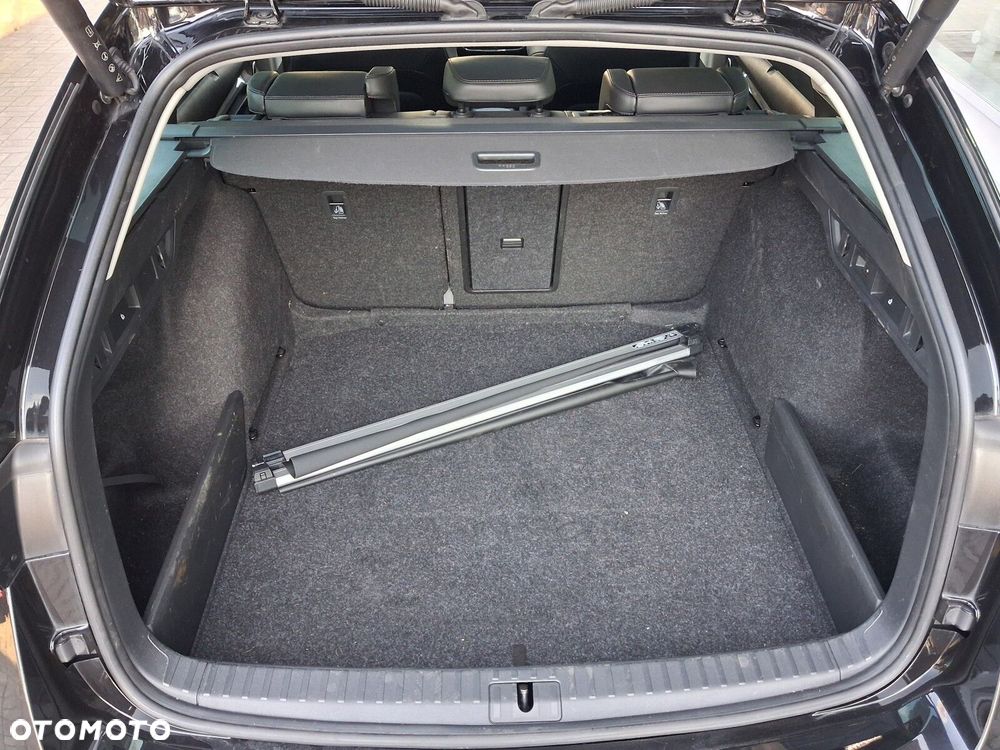 Skoda Octavia 2.0 TDI 4x4 Scout DSG - 21