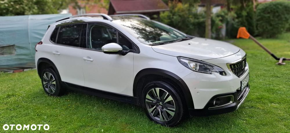 Peugeot 2008 1.2 Pure Tech GPF Allure S&S EAT6 - 14