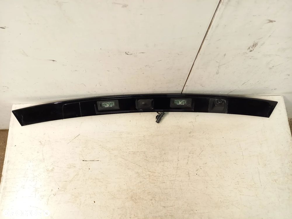 Land Rover Discovery Sport L550 blenda listwa na klape tyl mikrostyk oswietlenie kamera - 2