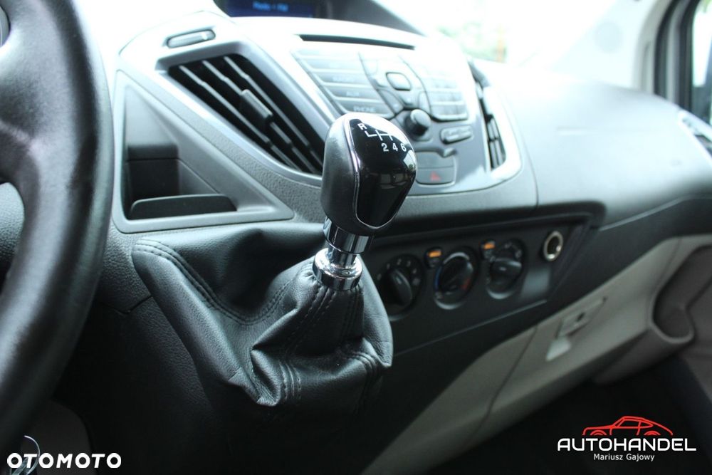 Ford Tourneo Custom - 18