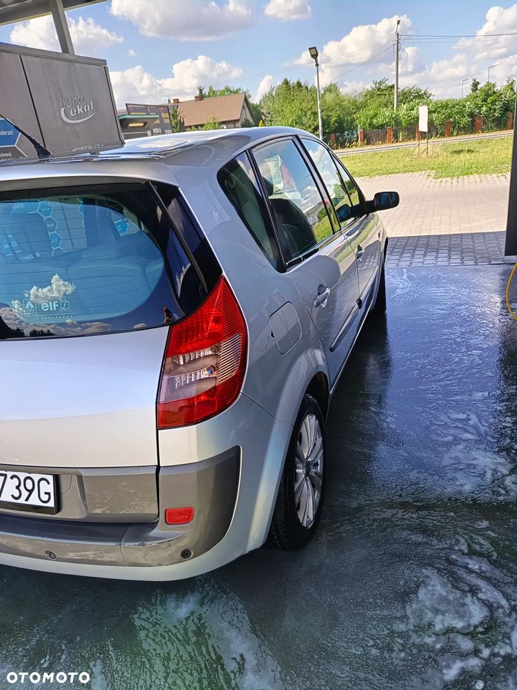Renault Scenic 2.0 16V Dynamique - 9
