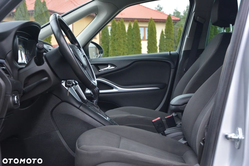 Opel Zafira 2.0 D Automatik 130 kW Edition - 25