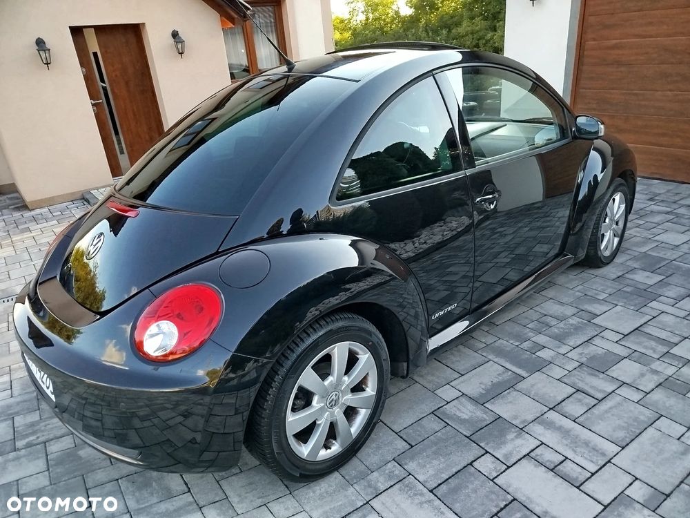 Volkswagen New Beetle - 3