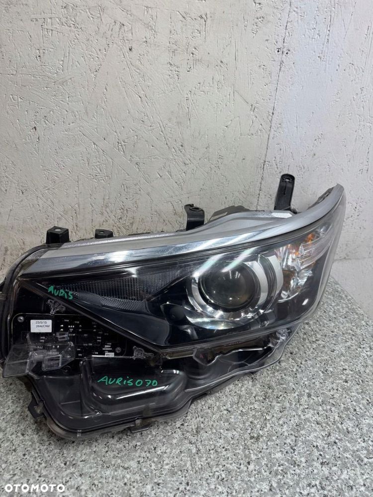przód kompletny maska błotnik zderzak lampa pas toyota auris 2015-2018 070 - 13