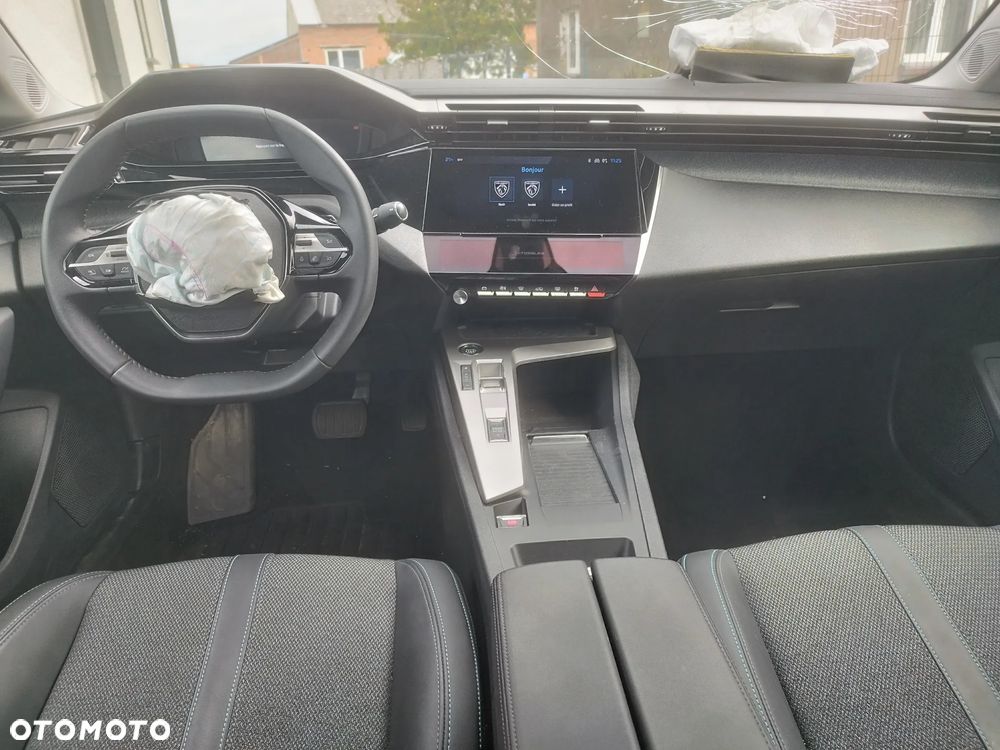 Peugeot 408 HYBRID 136 e-DSC6 Allure - 14