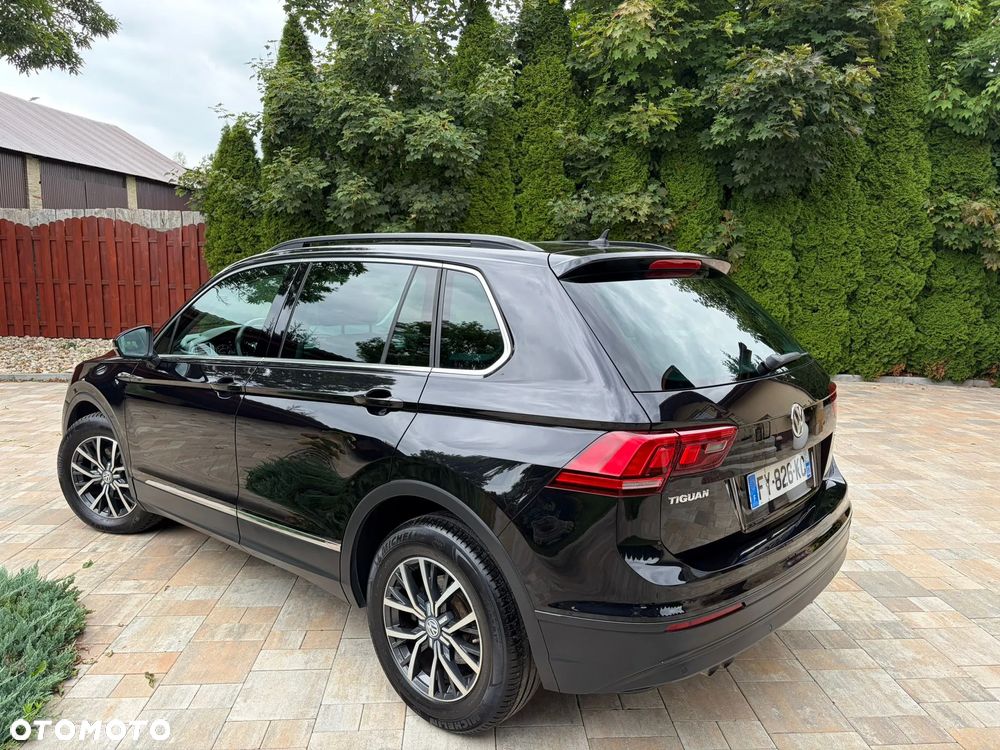 Volkswagen Tiguan - 13